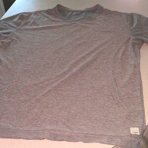 Vuori V neck T shirt